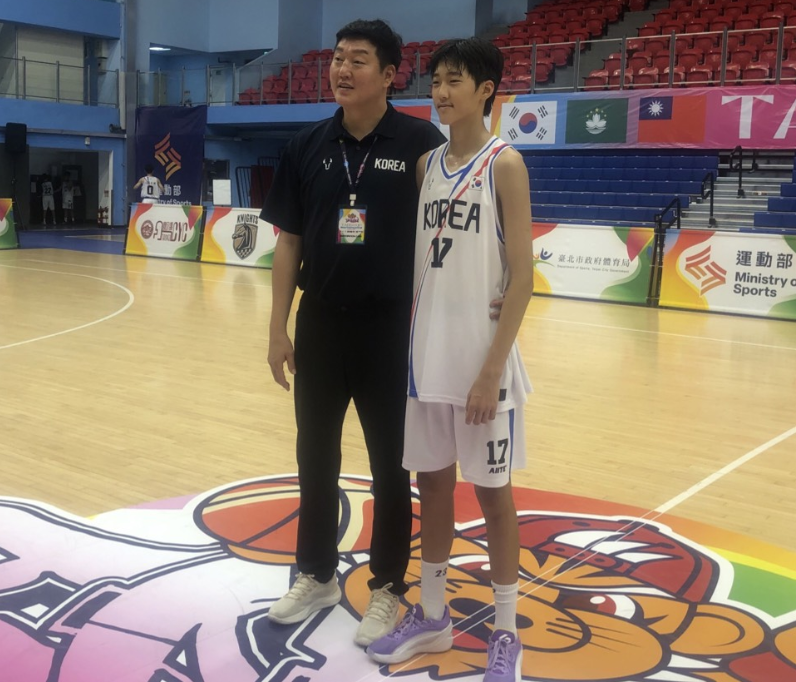 朝鮮　堅手　盃 TARO CUP 》韓男籃連4年上演長人「父子檔」 金家兄弟接力隨教練老爸來